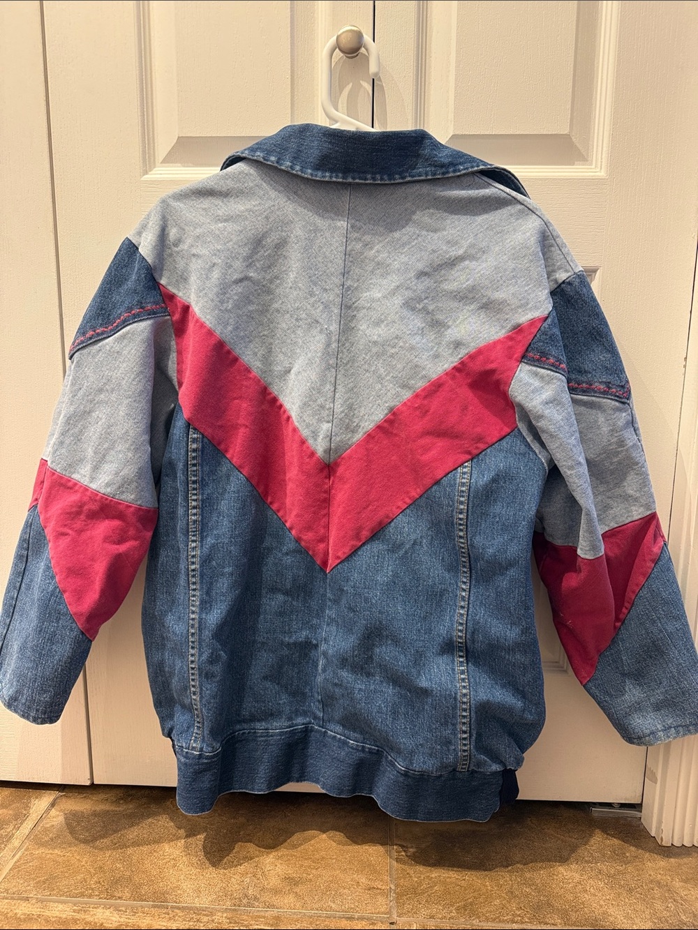 Ladies' Oversized Colorblock Denim Jacket with Pink Accents - Picture 5 of 8